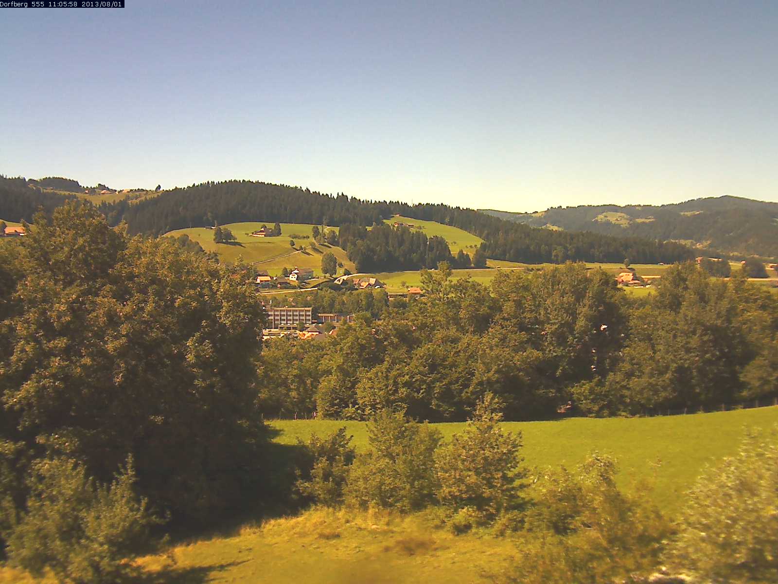Webcam-Bild: Aussicht vom Dorfberg in Langnau 20130801-110600
