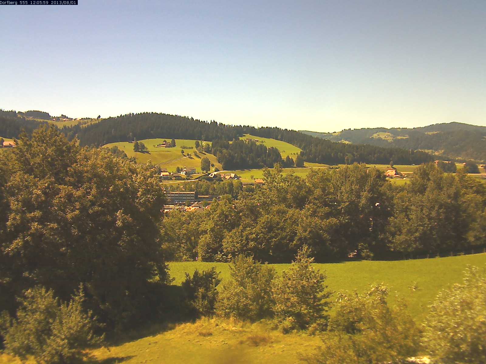 Webcam-Bild: Aussicht vom Dorfberg in Langnau 20130801-120600