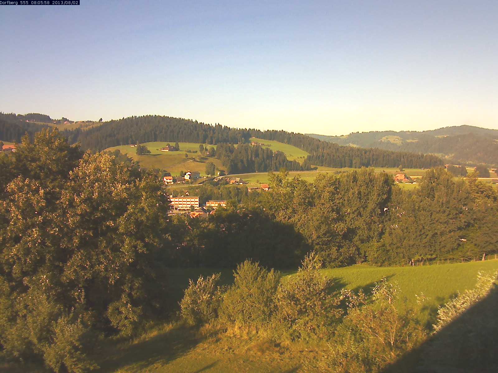Webcam-Bild: Aussicht vom Dorfberg in Langnau 20130802-080600