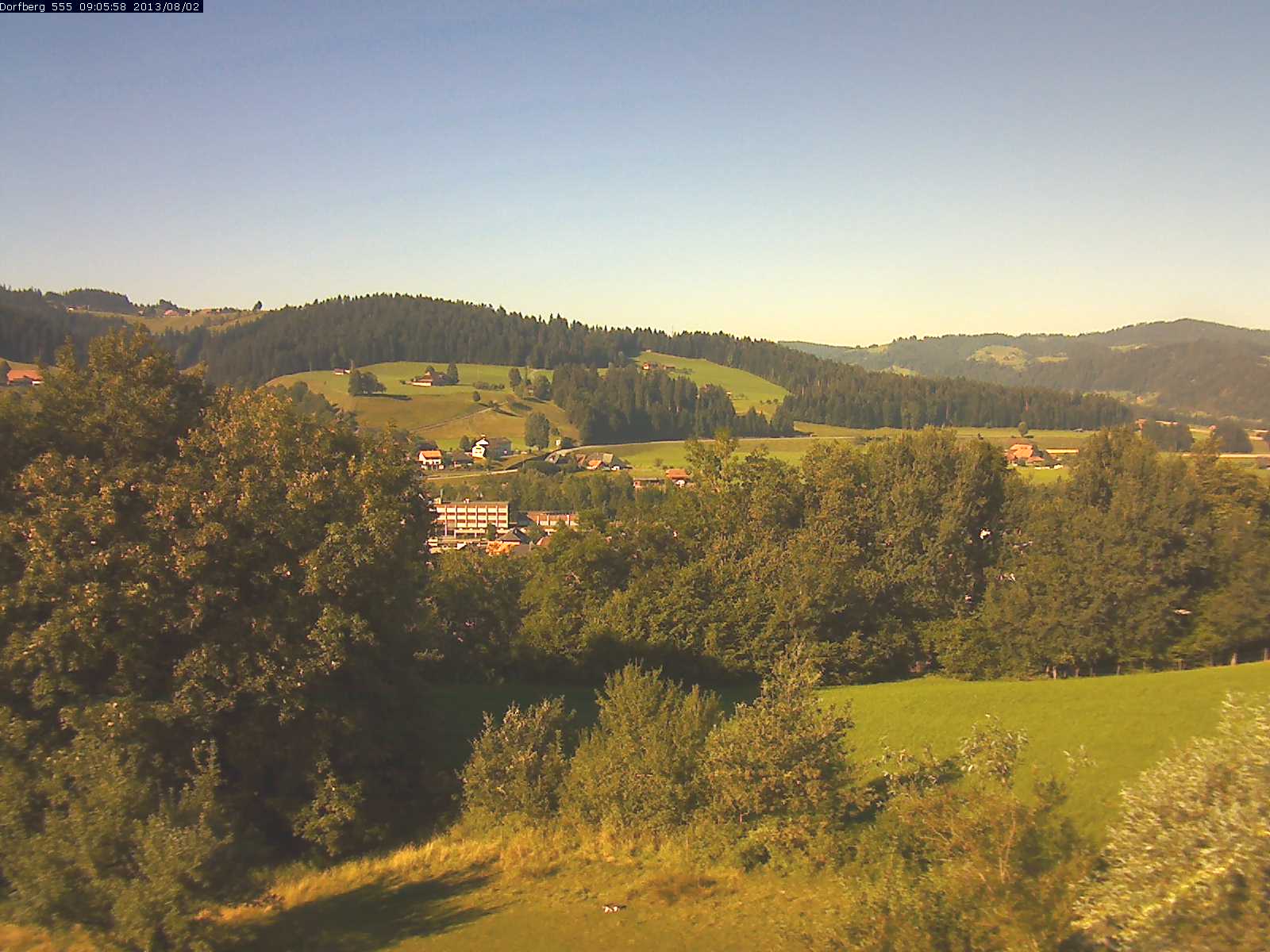 Webcam-Bild: Aussicht vom Dorfberg in Langnau 20130802-090600