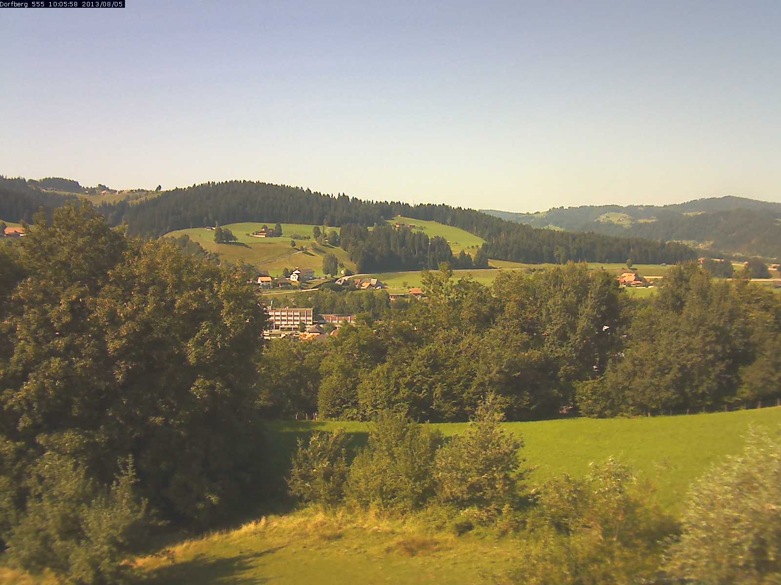 Webcam-Bild: Aussicht vom Dorfberg in Langnau 20130805-100600