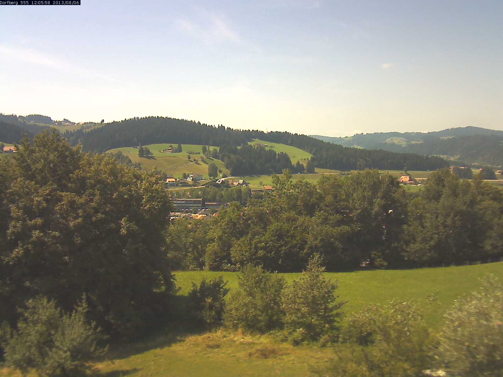 Webcam-Bild: Aussicht vom Dorfberg in Langnau 20130806-120600