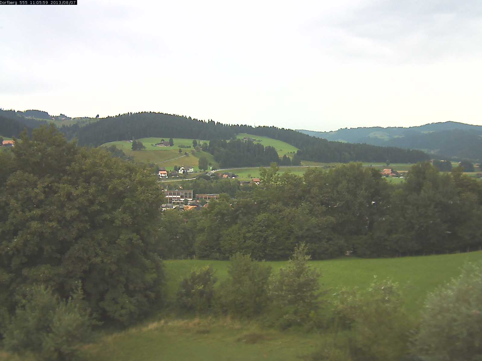 Webcam-Bild: Aussicht vom Dorfberg in Langnau 20130807-110600
