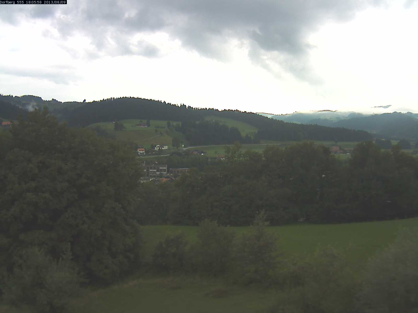 Webcam-Bild: Aussicht vom Dorfberg in Langnau 20130809-180600