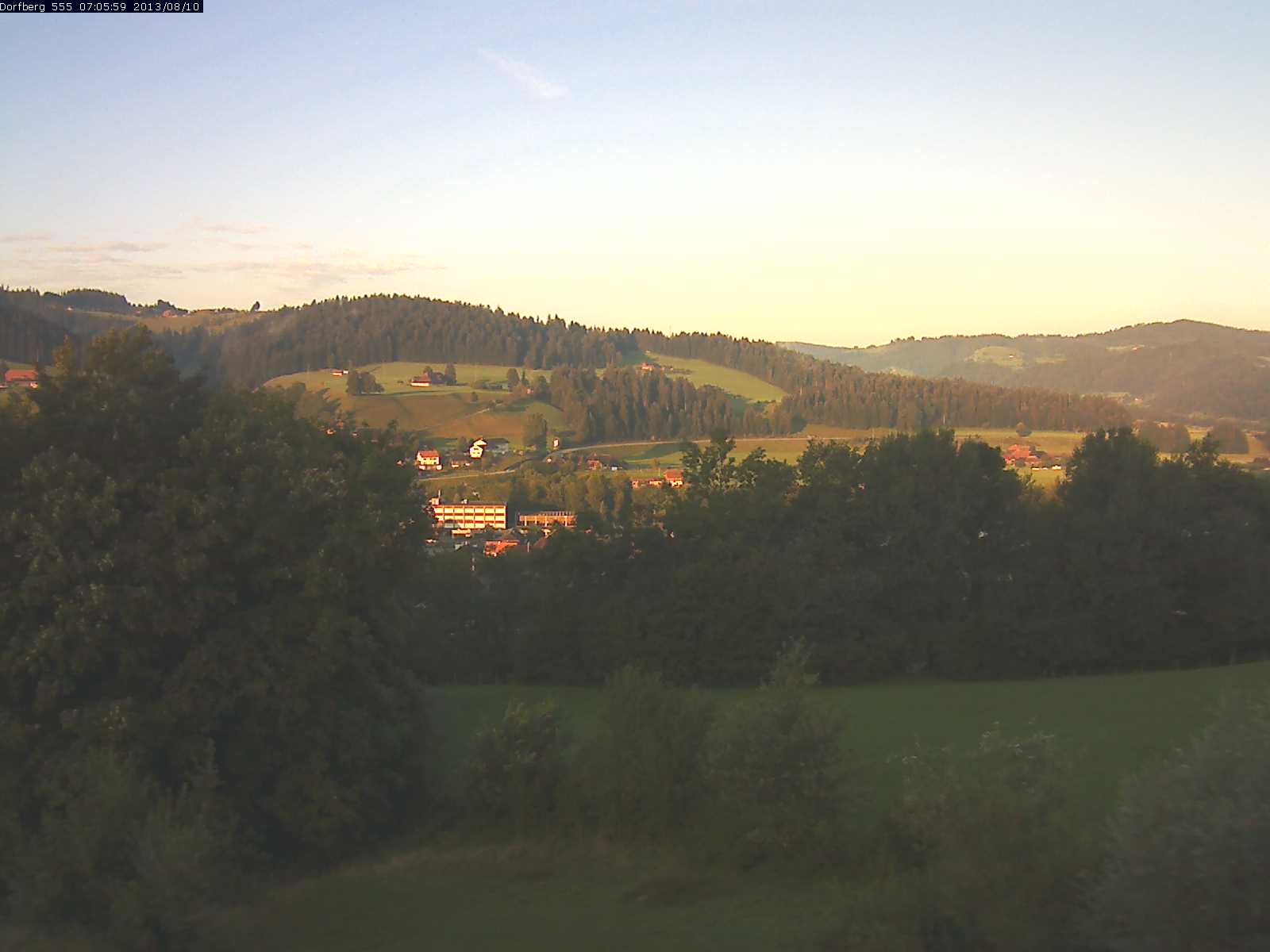 Webcam-Bild: Aussicht vom Dorfberg in Langnau 20130810-070600