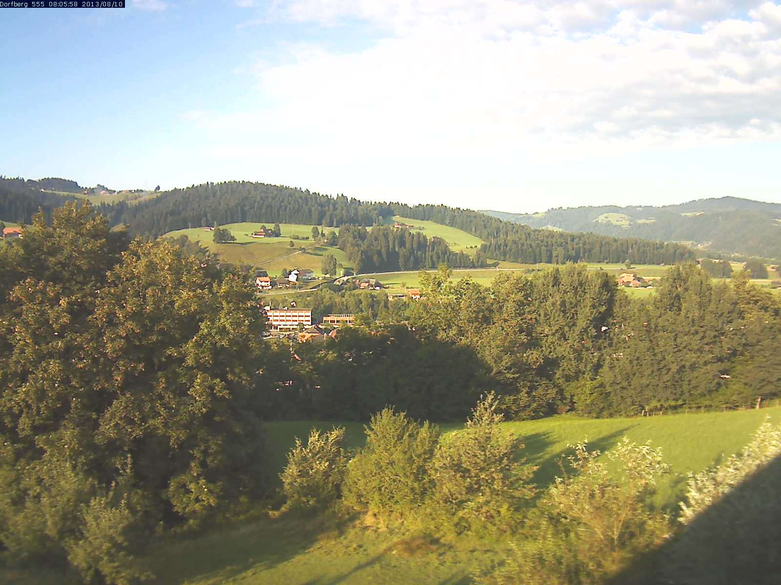 Webcam-Bild: Aussicht vom Dorfberg in Langnau 20130810-080600
