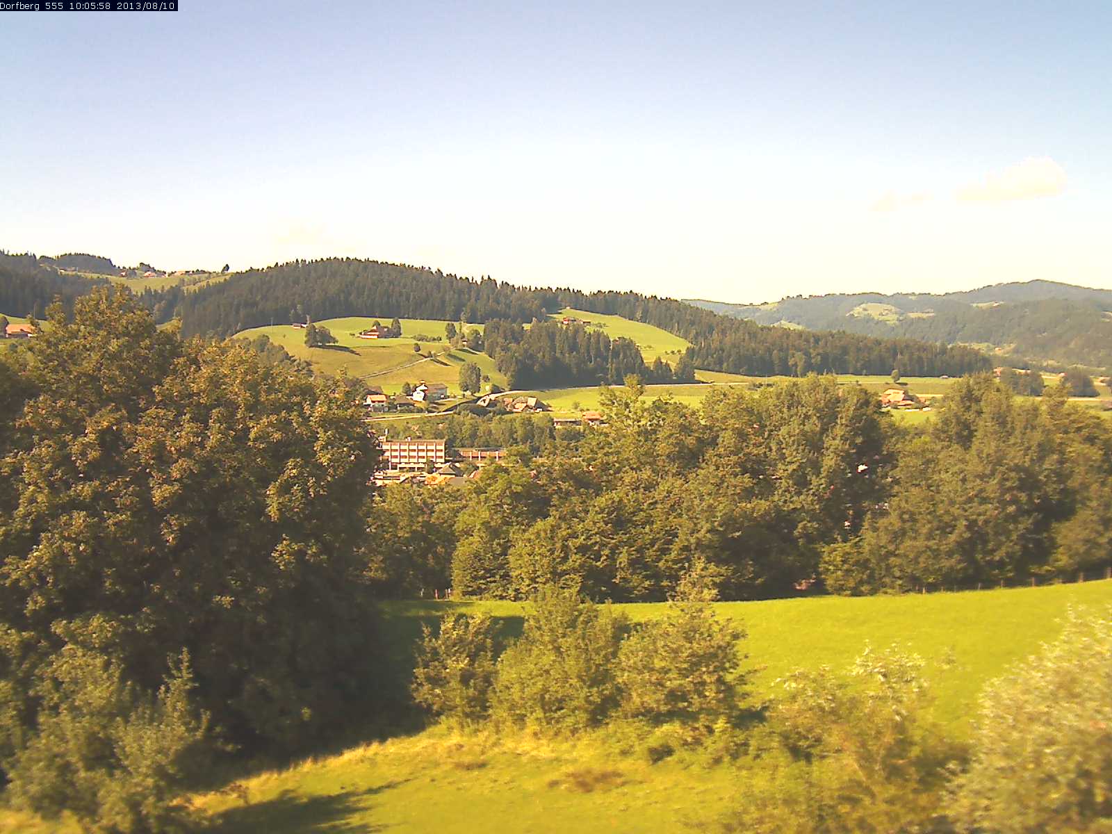 Webcam-Bild: Aussicht vom Dorfberg in Langnau 20130810-100600
