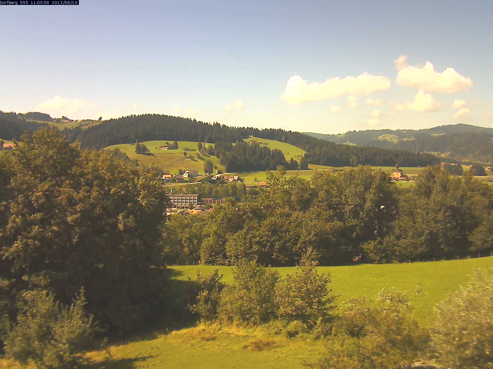 Webcam-Bild: Aussicht vom Dorfberg in Langnau 20130810-110600