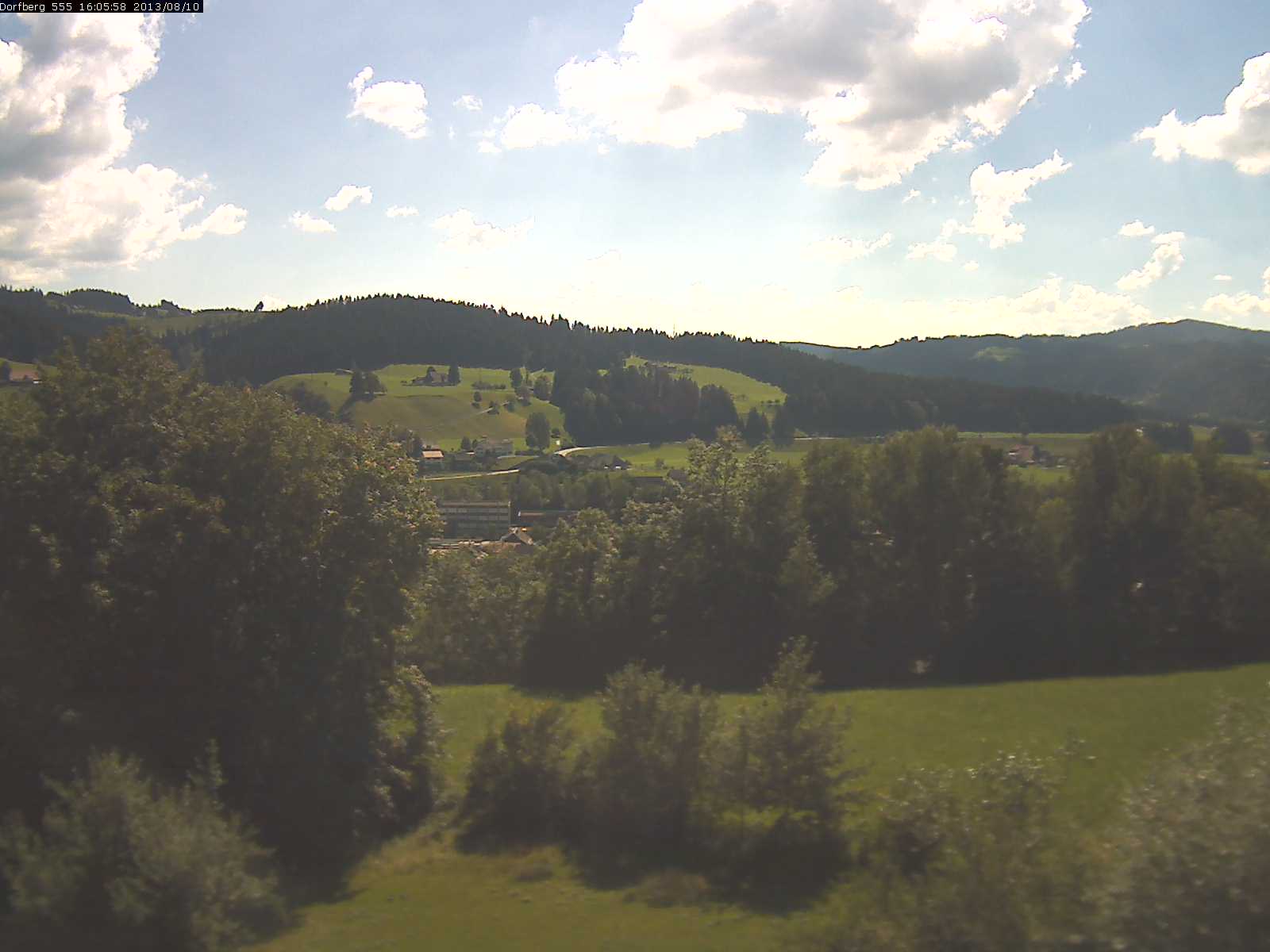 Webcam-Bild: Aussicht vom Dorfberg in Langnau 20130810-160600