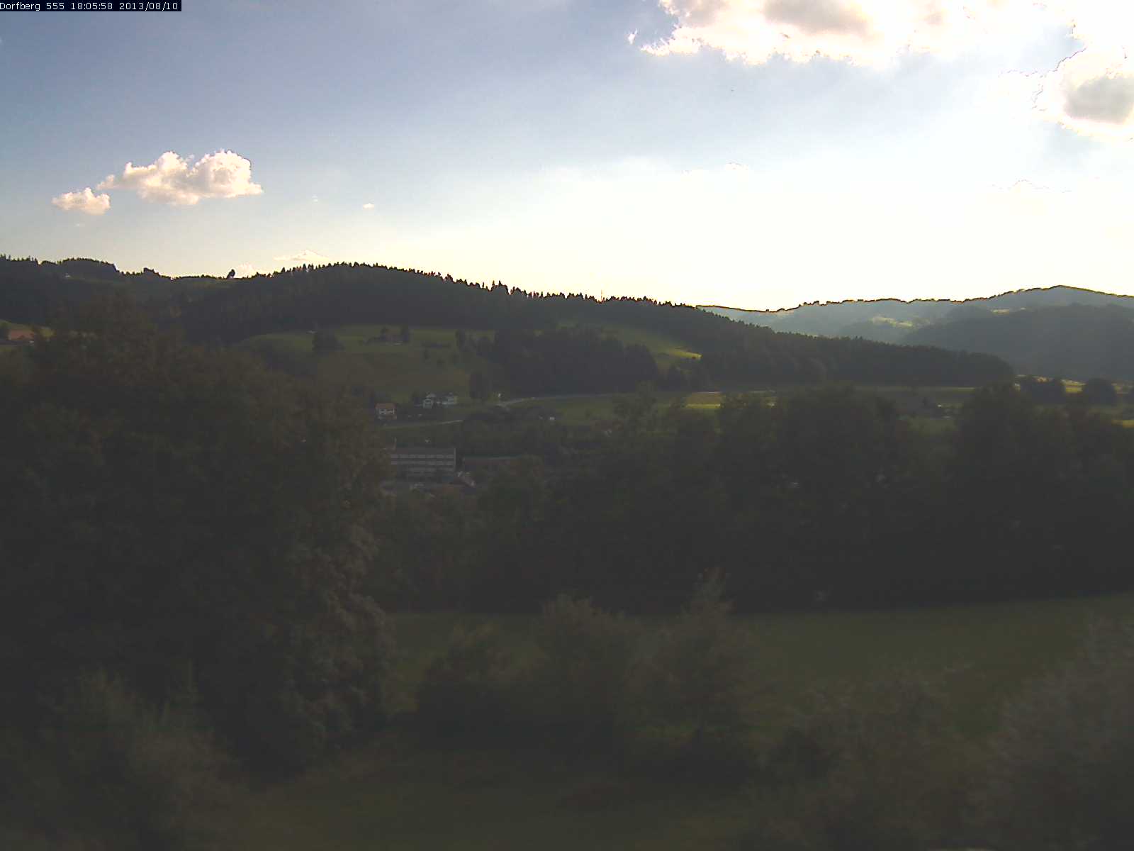 Webcam-Bild: Aussicht vom Dorfberg in Langnau 20130810-180600