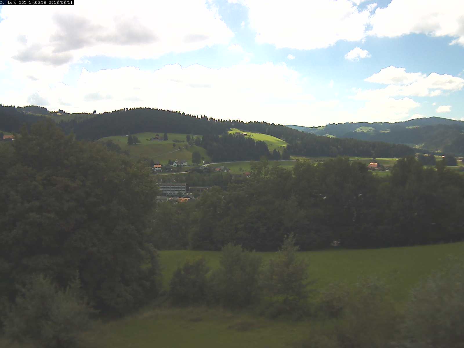 Webcam-Bild: Aussicht vom Dorfberg in Langnau 20130811-140600