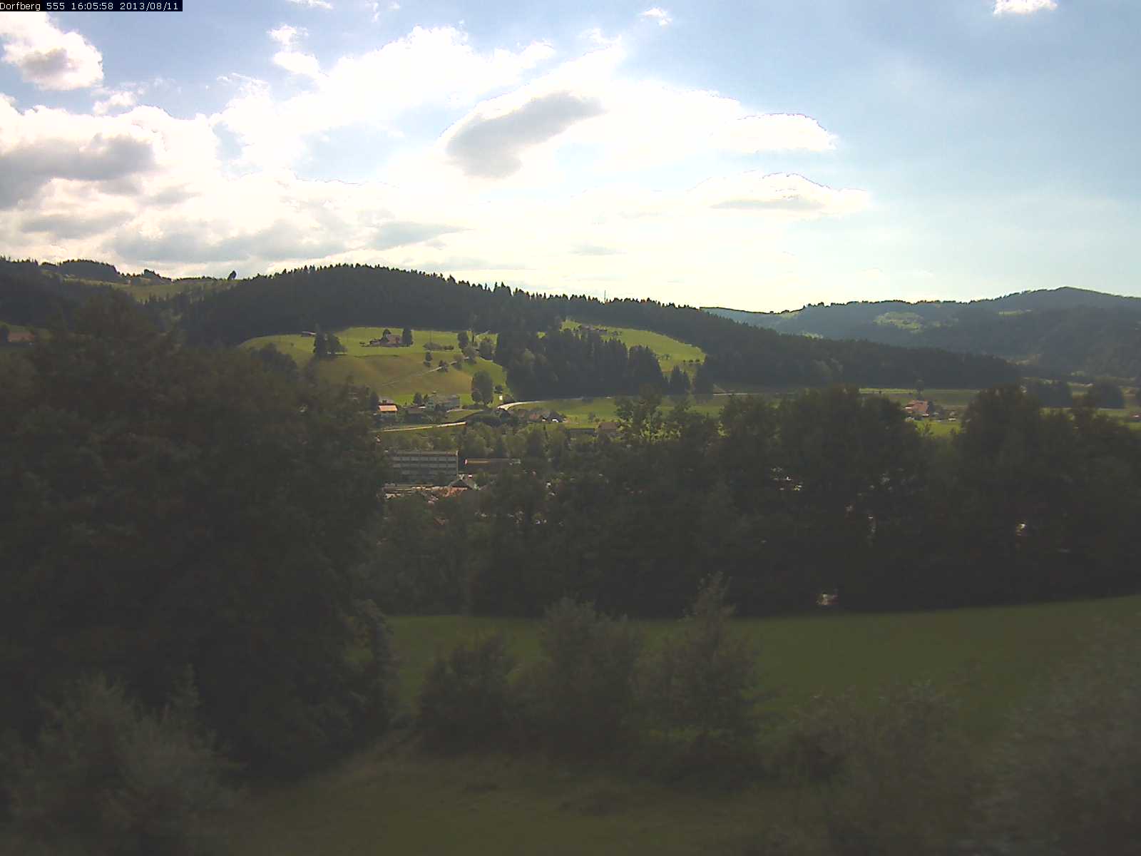 Webcam-Bild: Aussicht vom Dorfberg in Langnau 20130811-160600