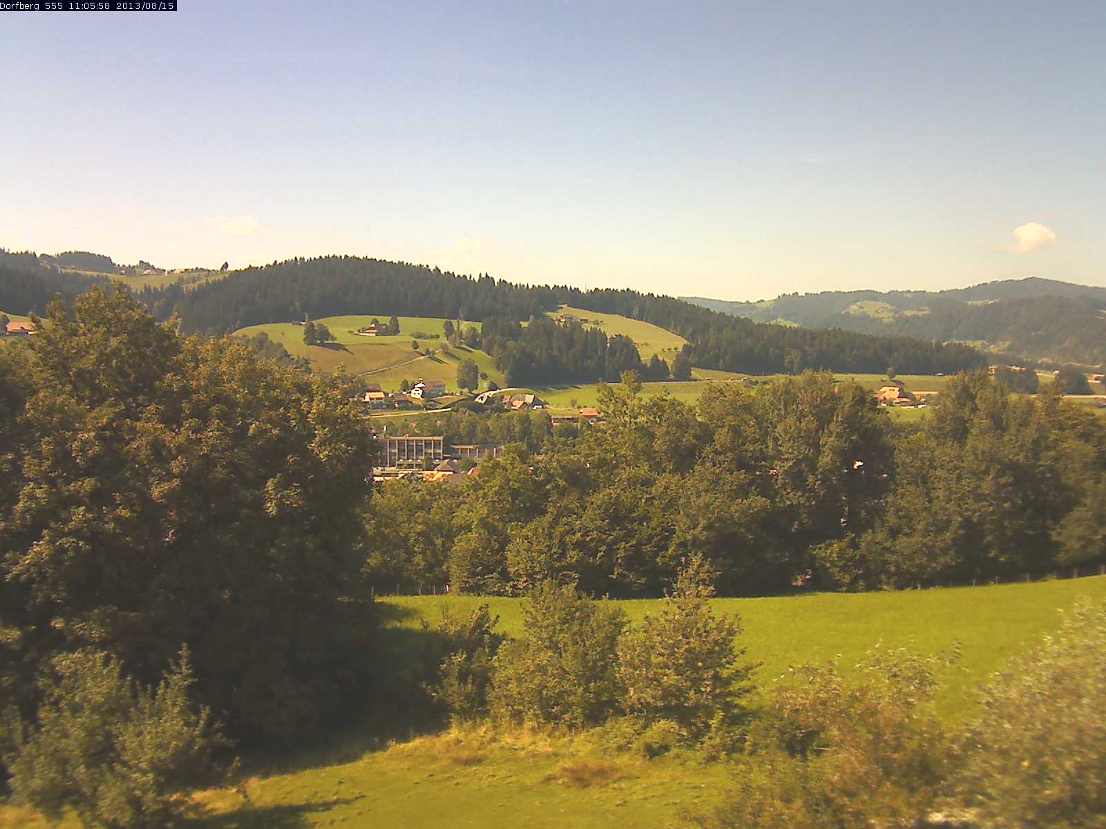 Webcam-Bild: Aussicht vom Dorfberg in Langnau 20130815-110600