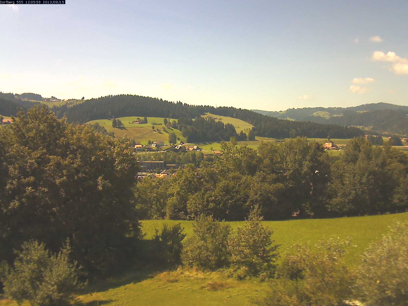 Webcam-Bild: Aussicht vom Dorfberg in Langnau 20130815-120600