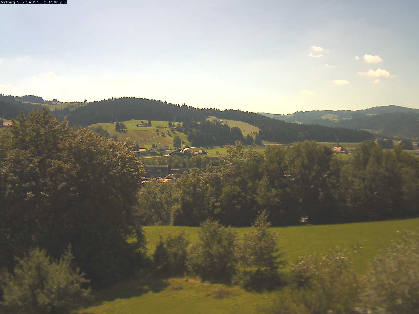 Webcam-Bild: Aussicht vom Dorfberg in Langnau 20130815-140600