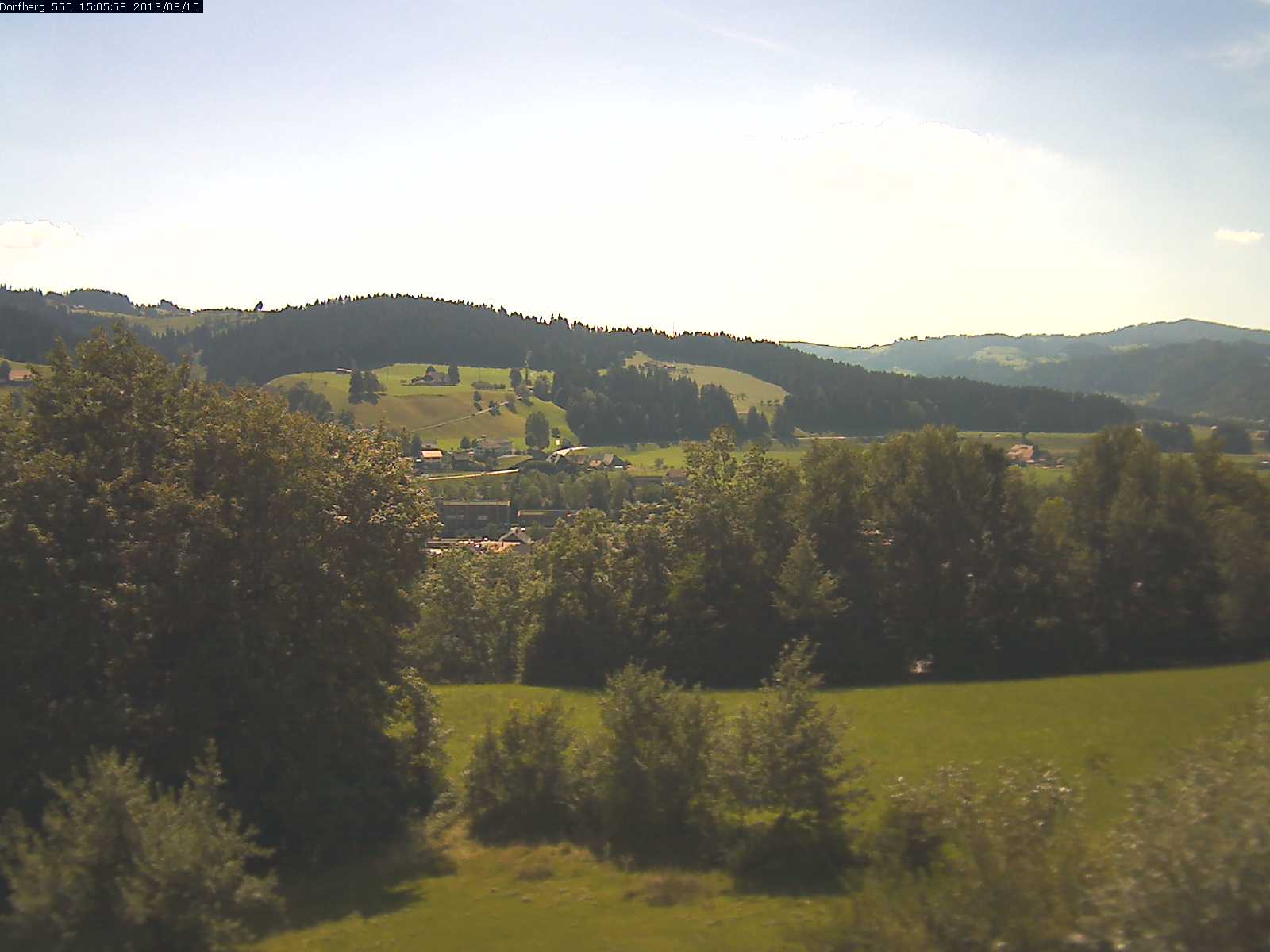 Webcam-Bild: Aussicht vom Dorfberg in Langnau 20130815-150600