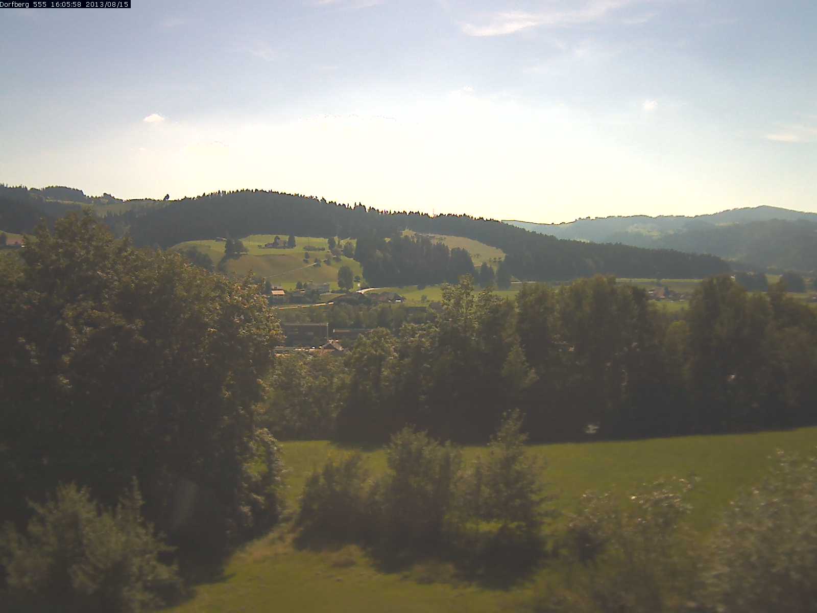Webcam-Bild: Aussicht vom Dorfberg in Langnau 20130815-160600