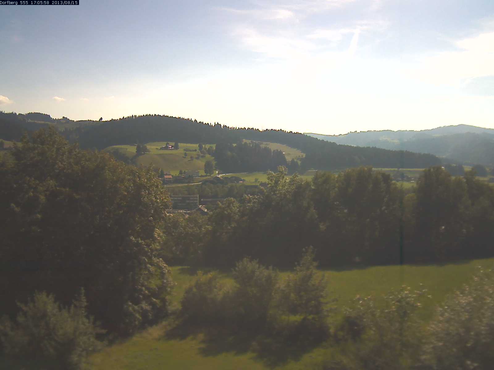 Webcam-Bild: Aussicht vom Dorfberg in Langnau 20130815-170600