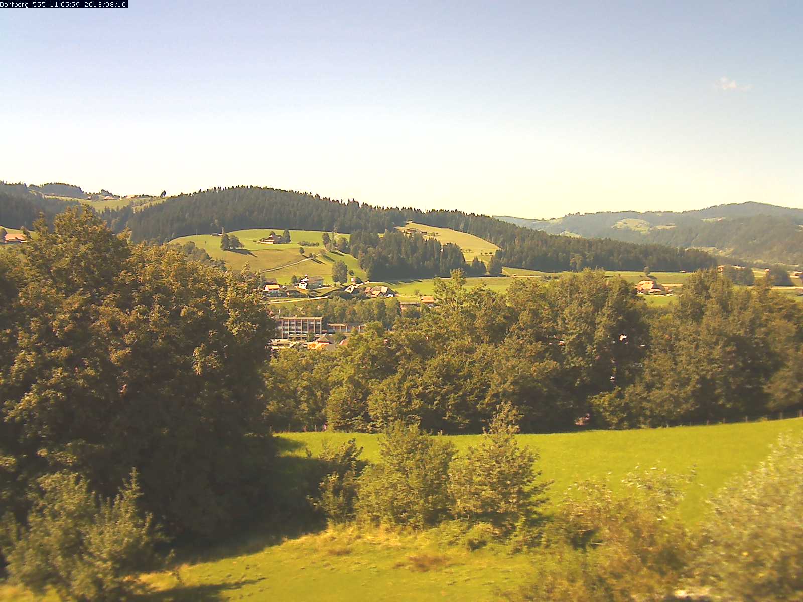 Webcam-Bild: Aussicht vom Dorfberg in Langnau 20130816-110600