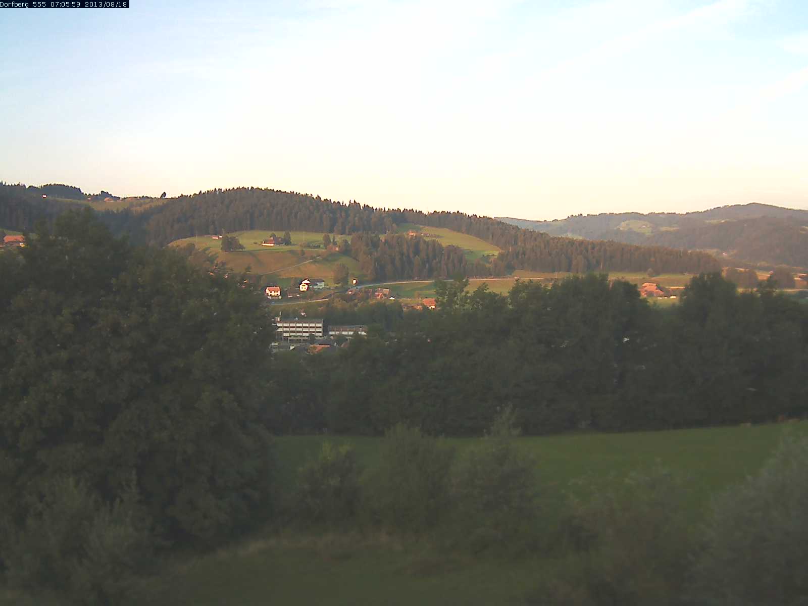 Webcam-Bild: Aussicht vom Dorfberg in Langnau 20130818-070600