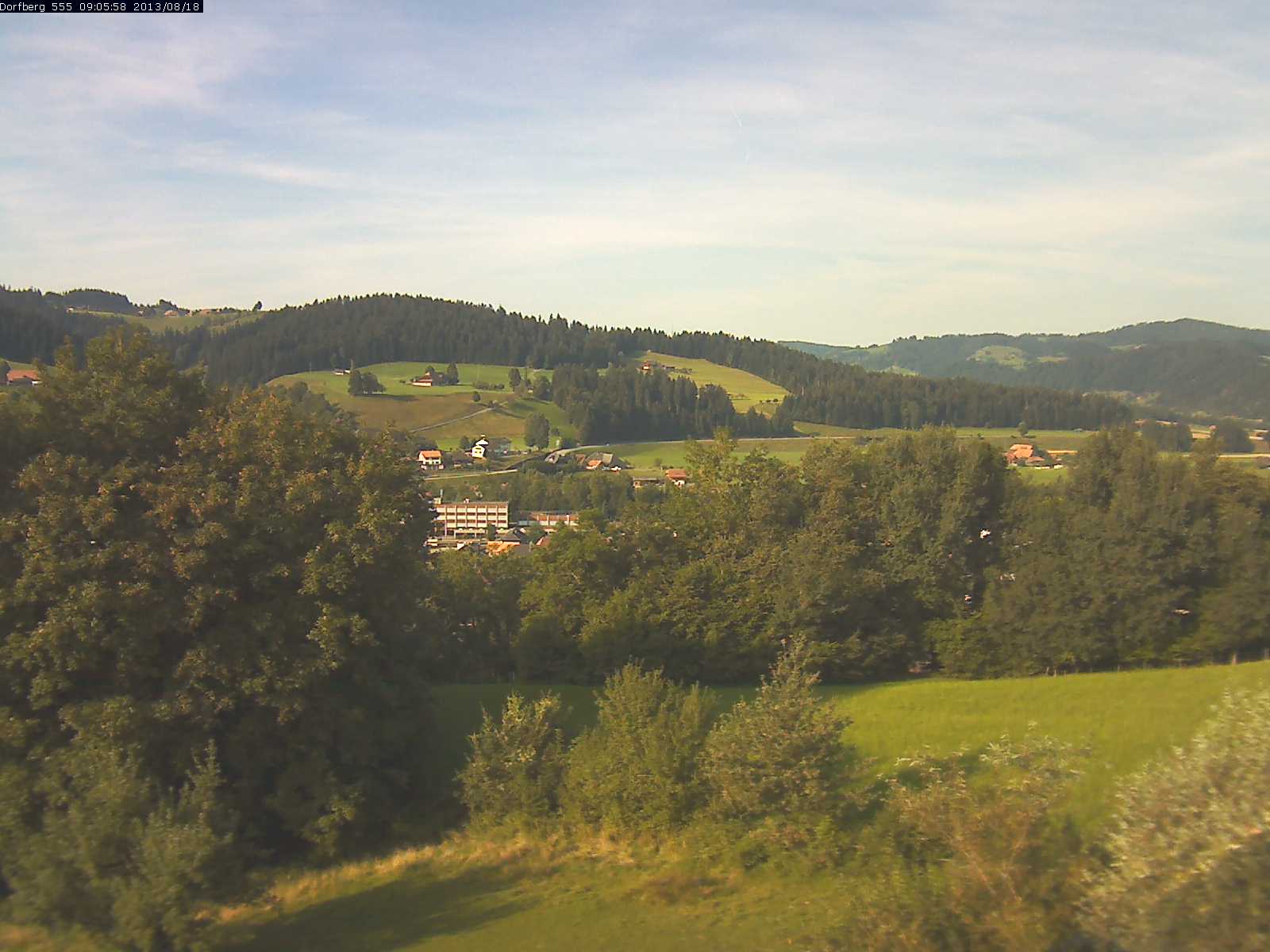 Webcam-Bild: Aussicht vom Dorfberg in Langnau 20130818-090600
