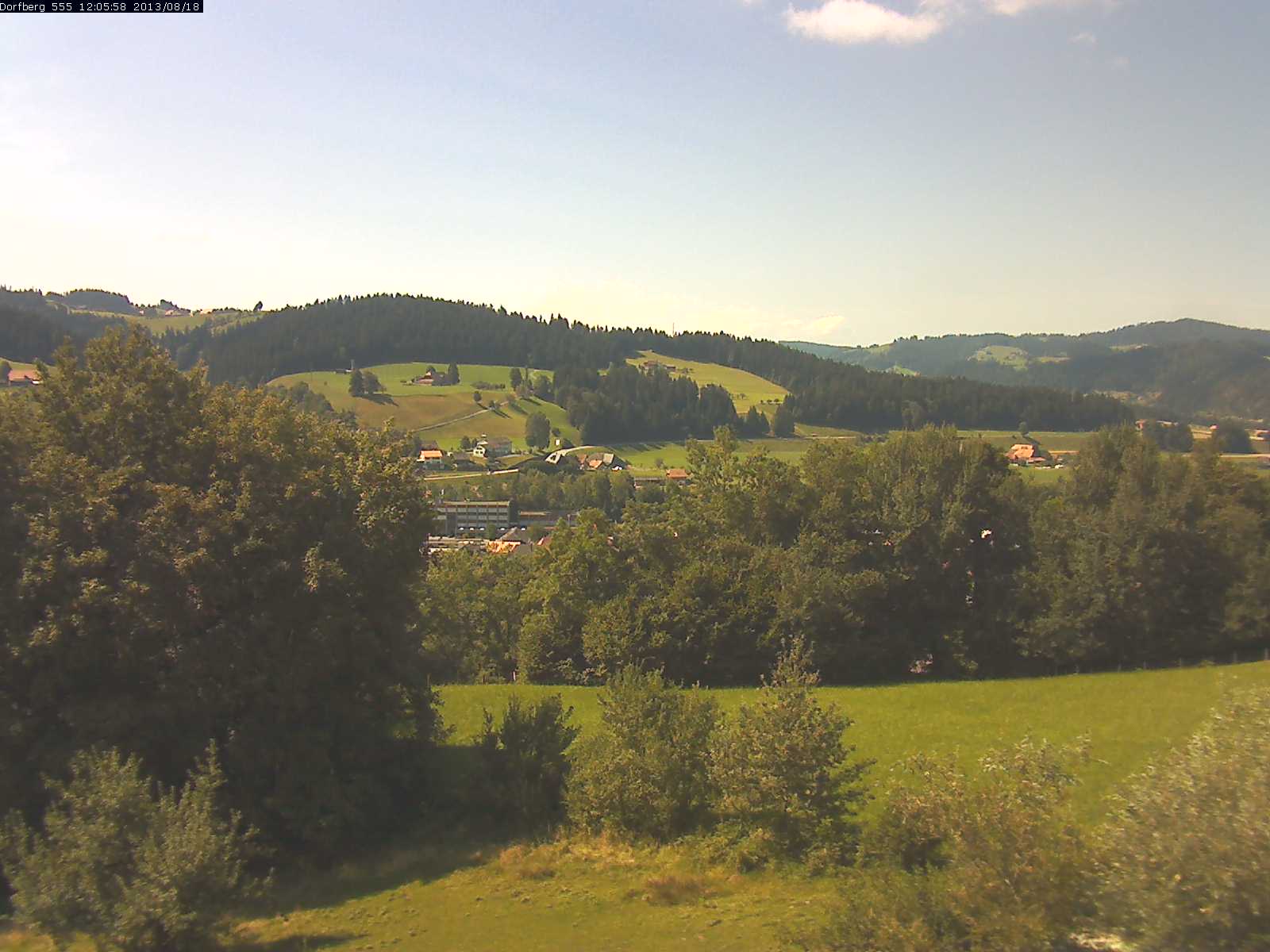 Webcam-Bild: Aussicht vom Dorfberg in Langnau 20130818-120600