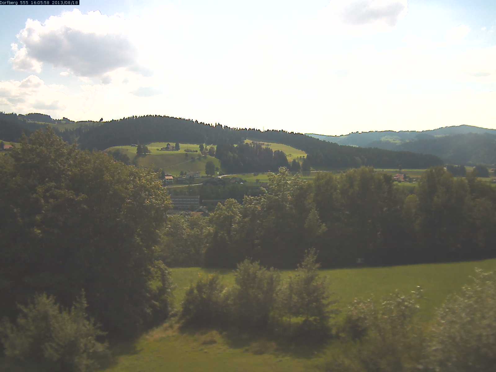 Webcam-Bild: Aussicht vom Dorfberg in Langnau 20130818-160600