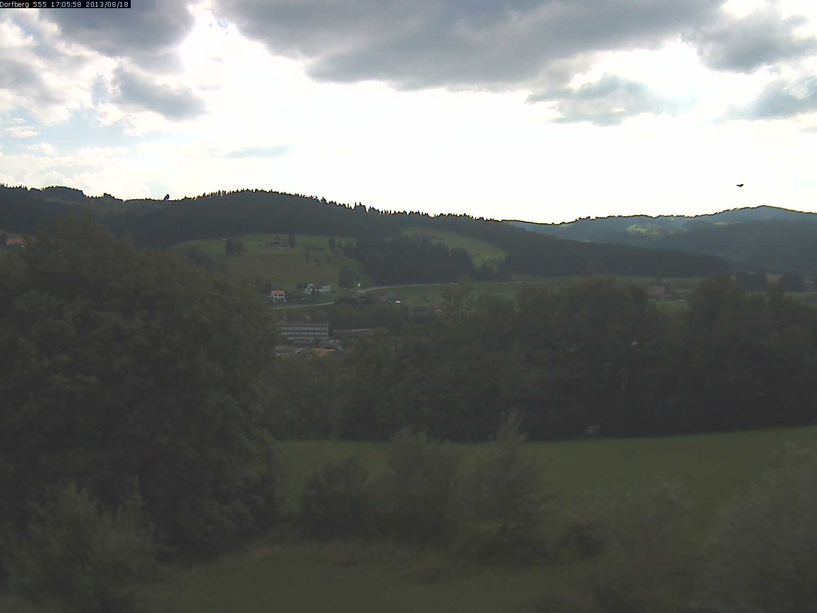 Webcam-Bild: Aussicht vom Dorfberg in Langnau 20130818-170600