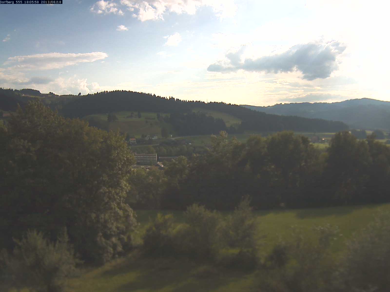 Webcam-Bild: Aussicht vom Dorfberg in Langnau 20130818-180600