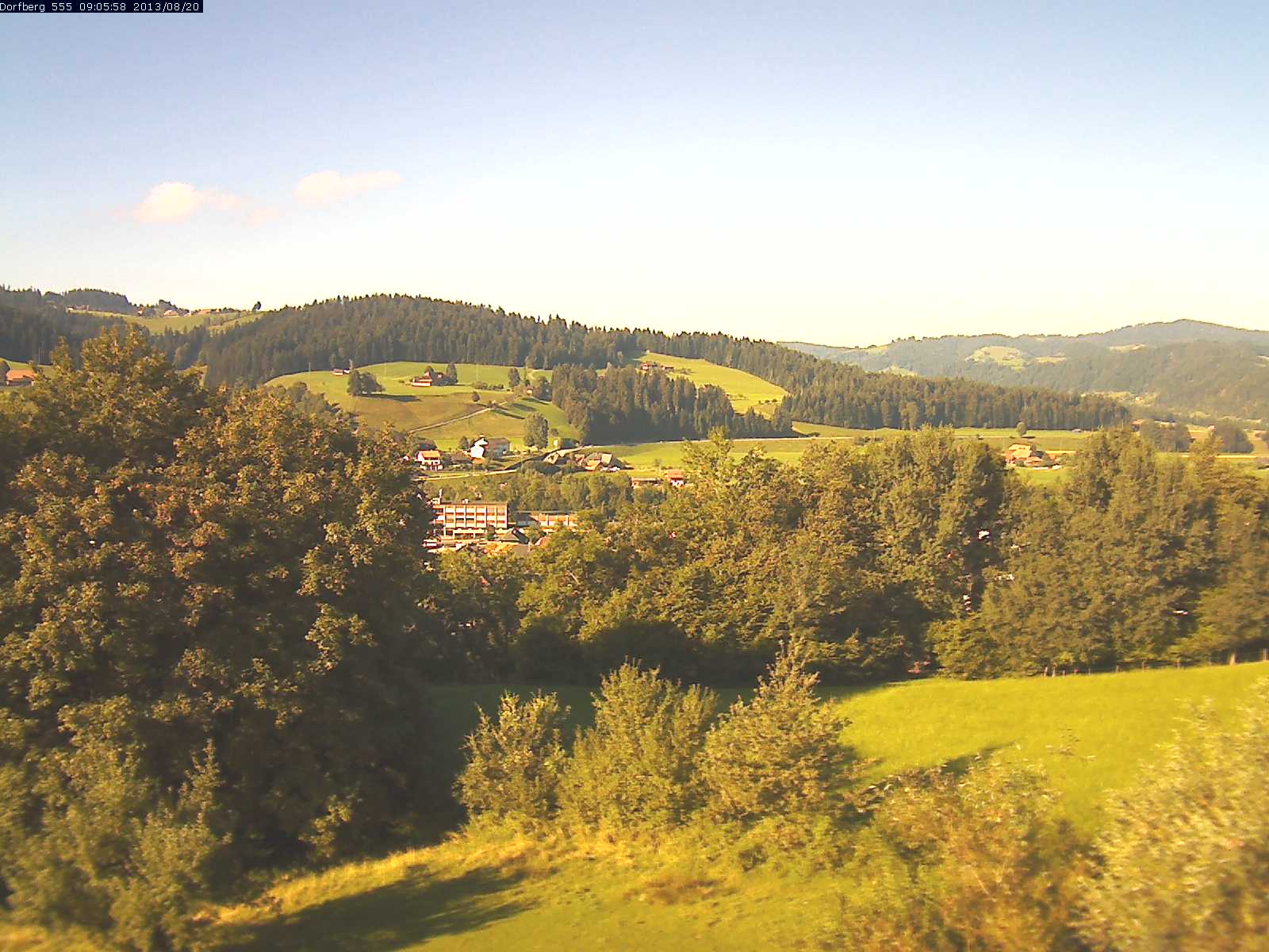 Webcam-Bild: Aussicht vom Dorfberg in Langnau 20130820-090600