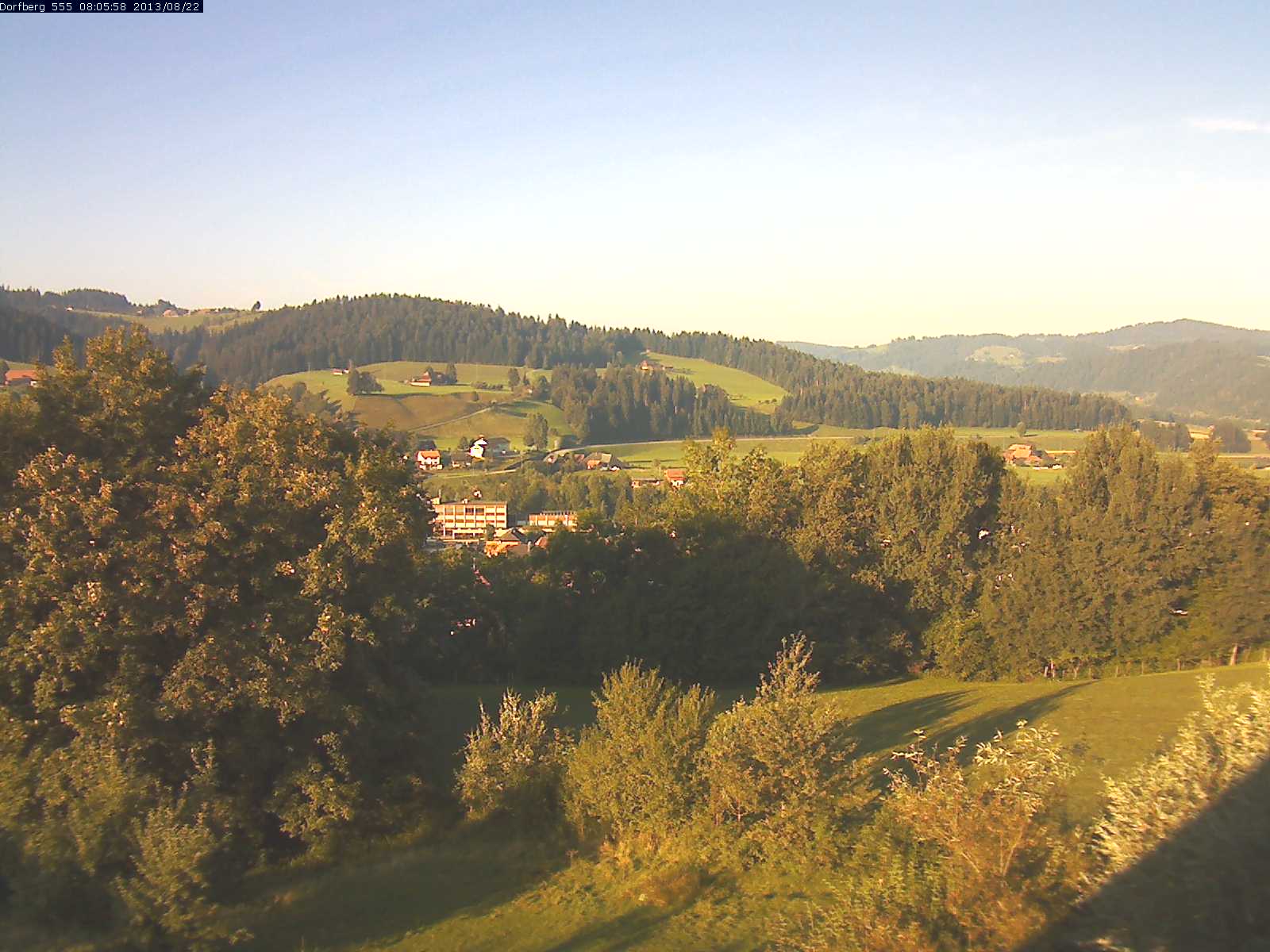Webcam-Bild: Aussicht vom Dorfberg in Langnau 20130822-080600
