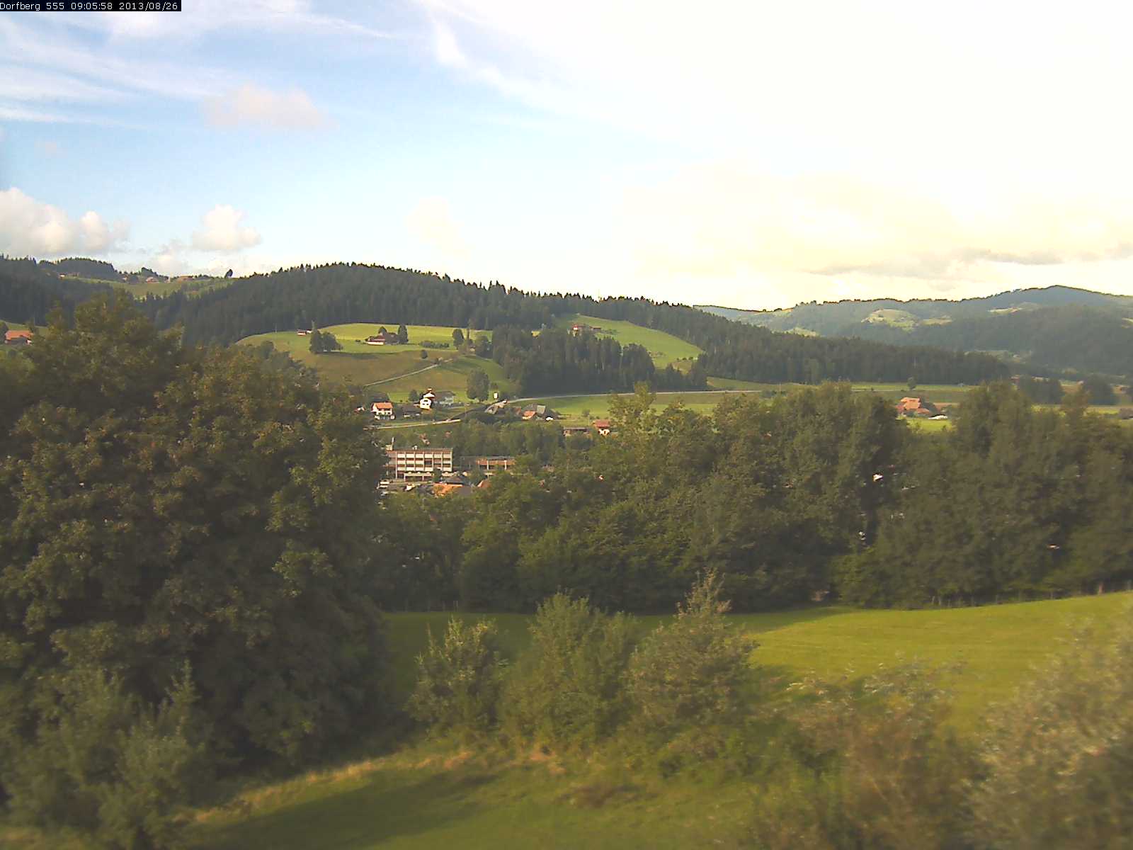 Webcam-Bild: Aussicht vom Dorfberg in Langnau 20130826-090600