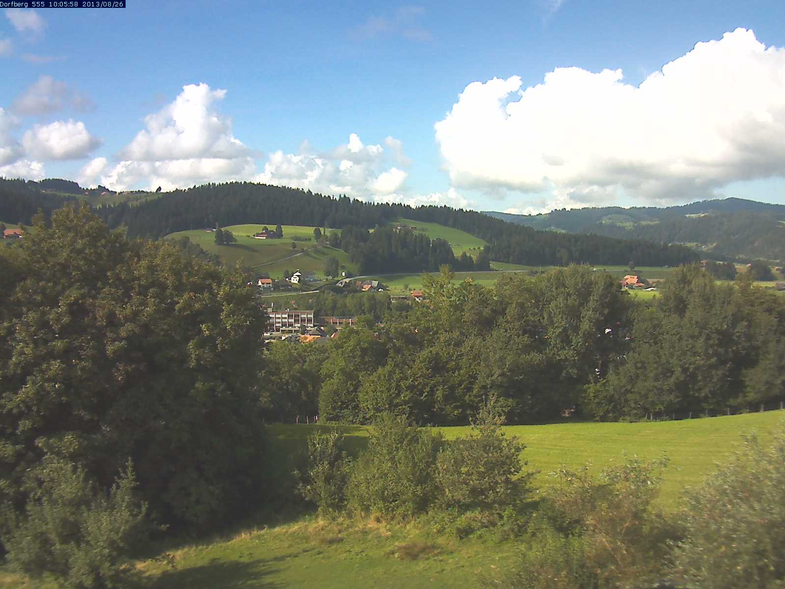 Webcam-Bild: Aussicht vom Dorfberg in Langnau 20130826-100600