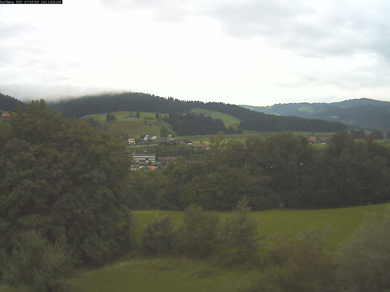 Webcam-Bild: Aussicht vom Dorfberg in Langnau 20130828-070600