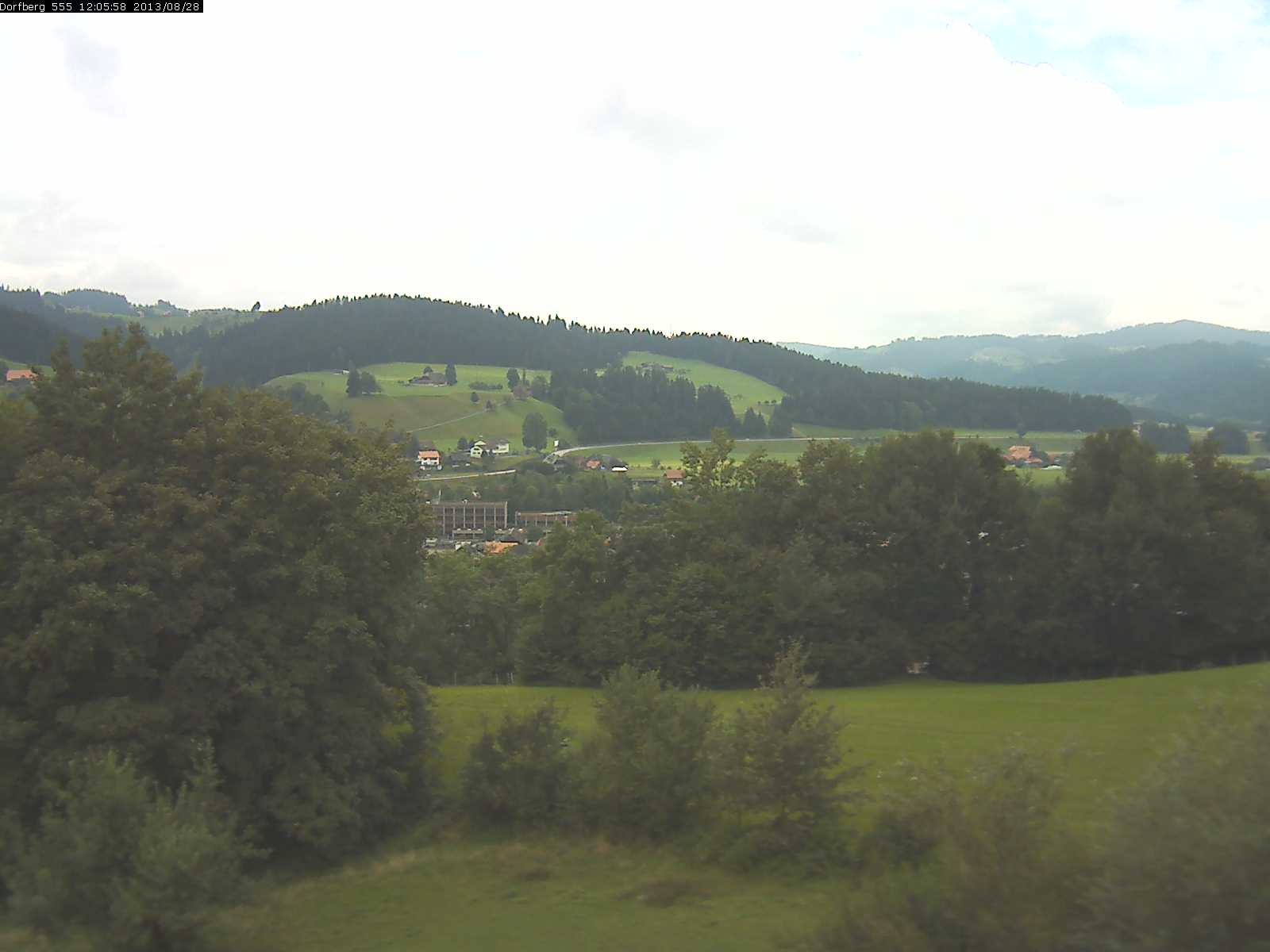 Webcam-Bild: Aussicht vom Dorfberg in Langnau 20130828-120600