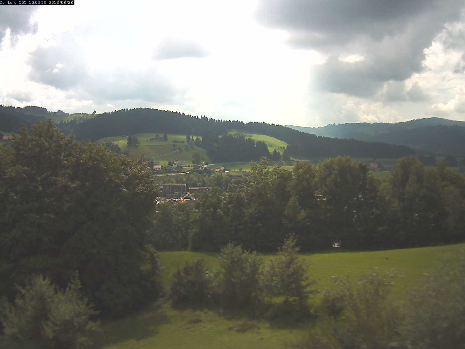 Webcam-Bild: Aussicht vom Dorfberg in Langnau 20130828-150600