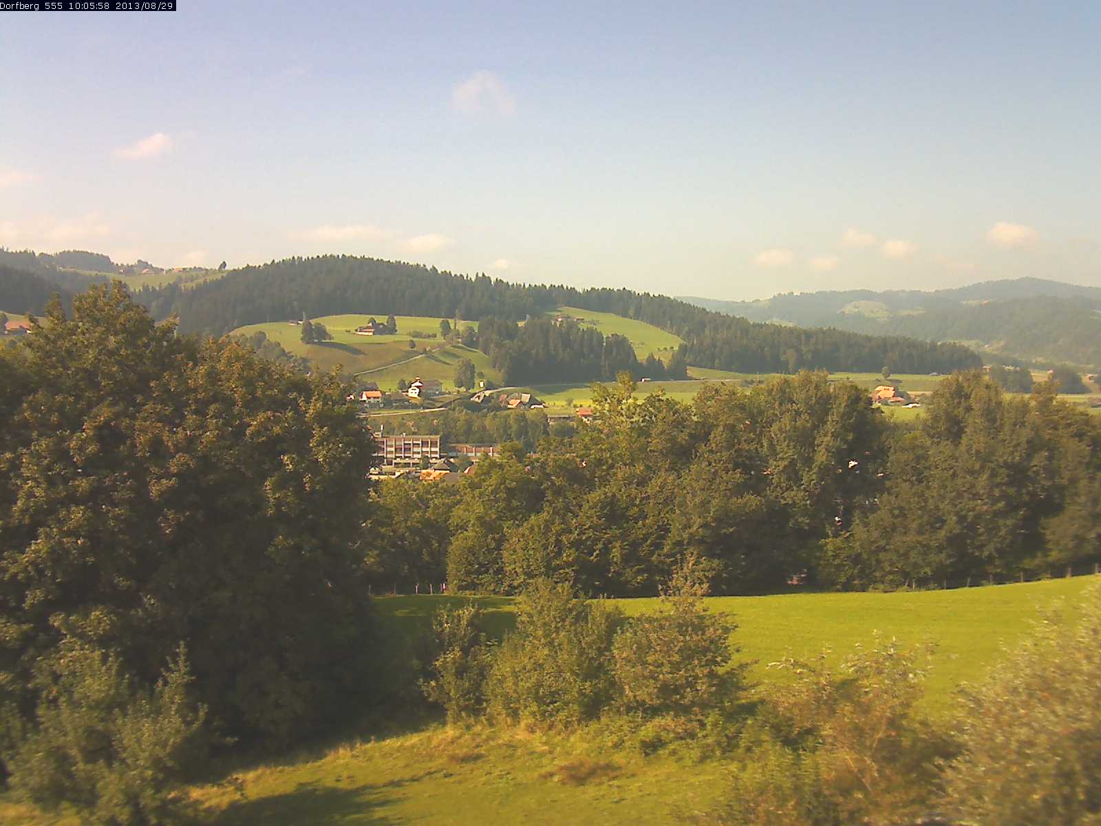 Webcam-Bild: Aussicht vom Dorfberg in Langnau 20130829-100600