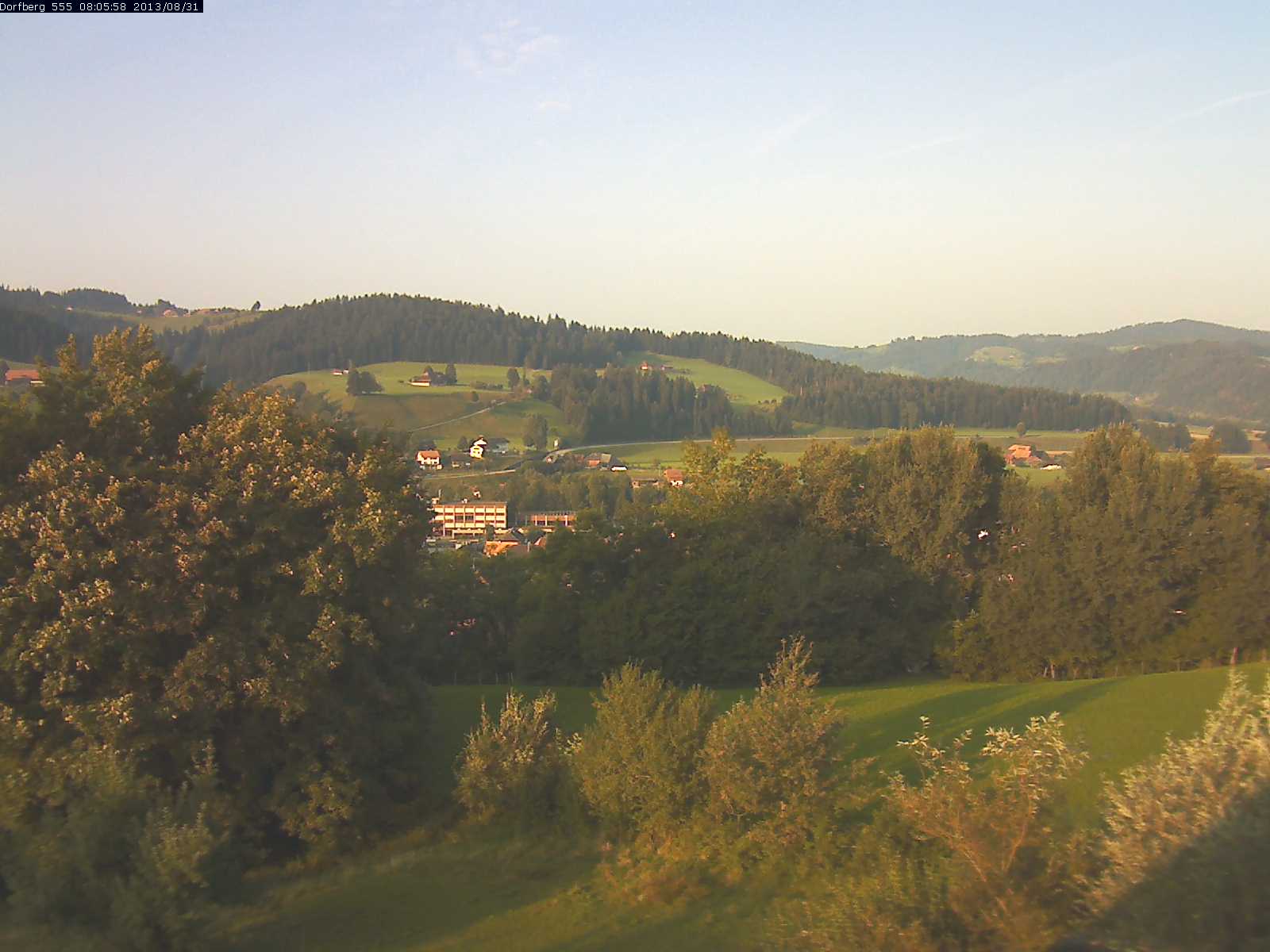 Webcam-Bild: Aussicht vom Dorfberg in Langnau 20130831-080600