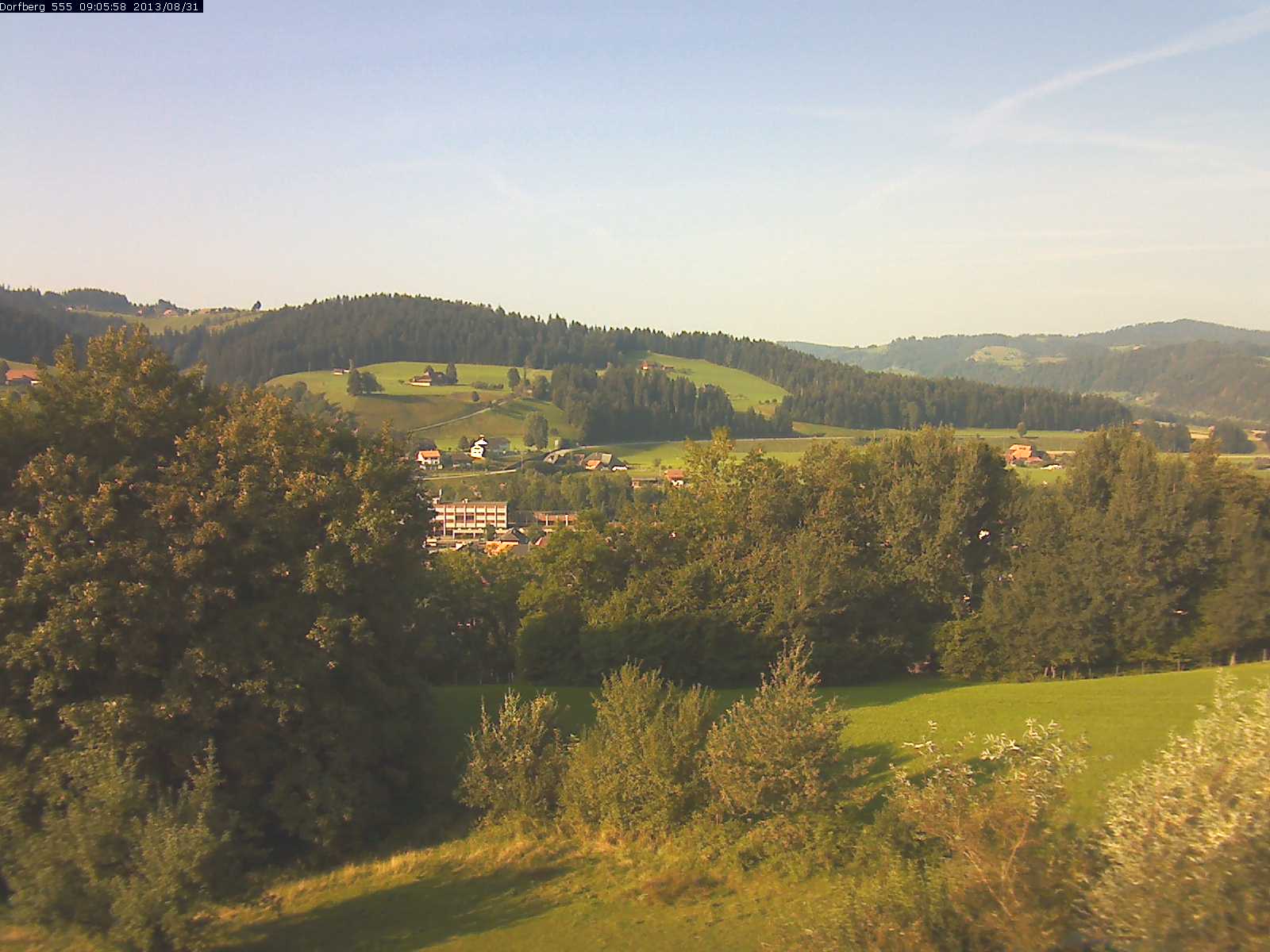 Webcam-Bild: Aussicht vom Dorfberg in Langnau 20130831-090600