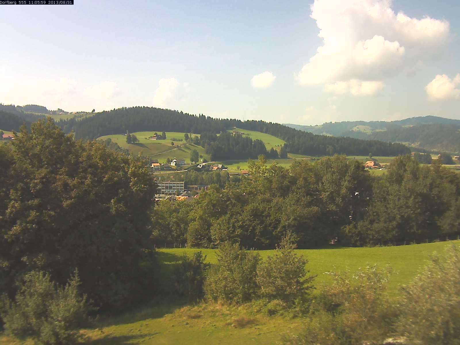 Webcam-Bild: Aussicht vom Dorfberg in Langnau 20130831-110600