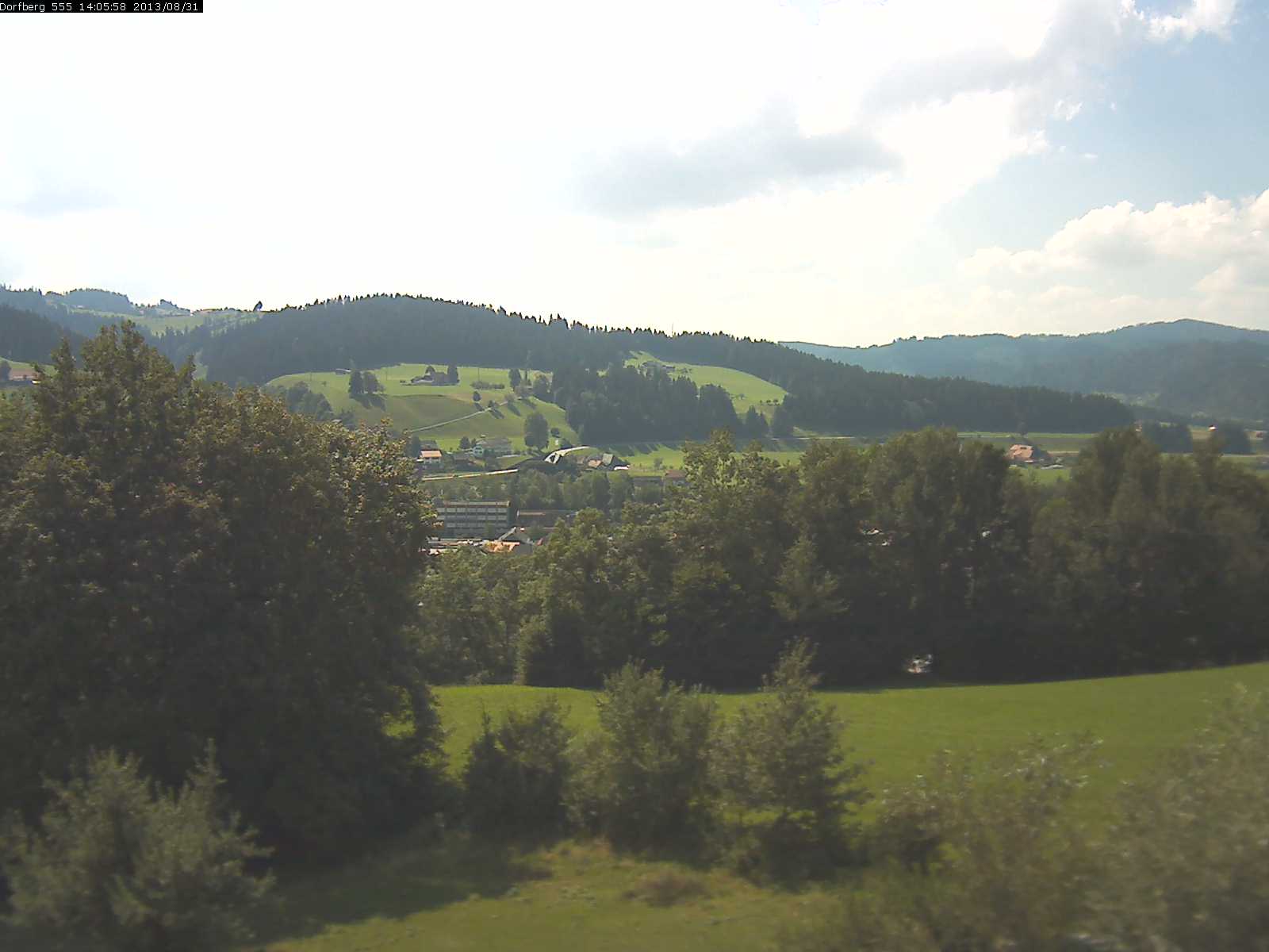 Webcam-Bild: Aussicht vom Dorfberg in Langnau 20130831-140600