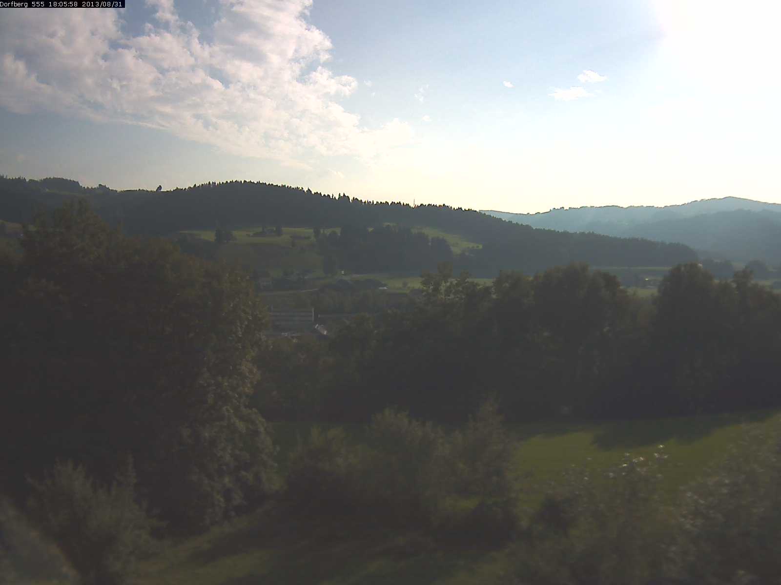 Webcam-Bild: Aussicht vom Dorfberg in Langnau 20130831-180600