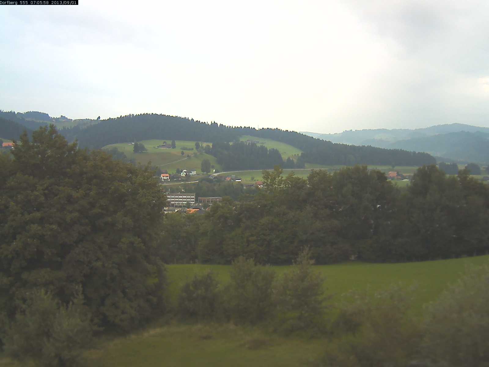 Webcam-Bild: Aussicht vom Dorfberg in Langnau 20130901-070600