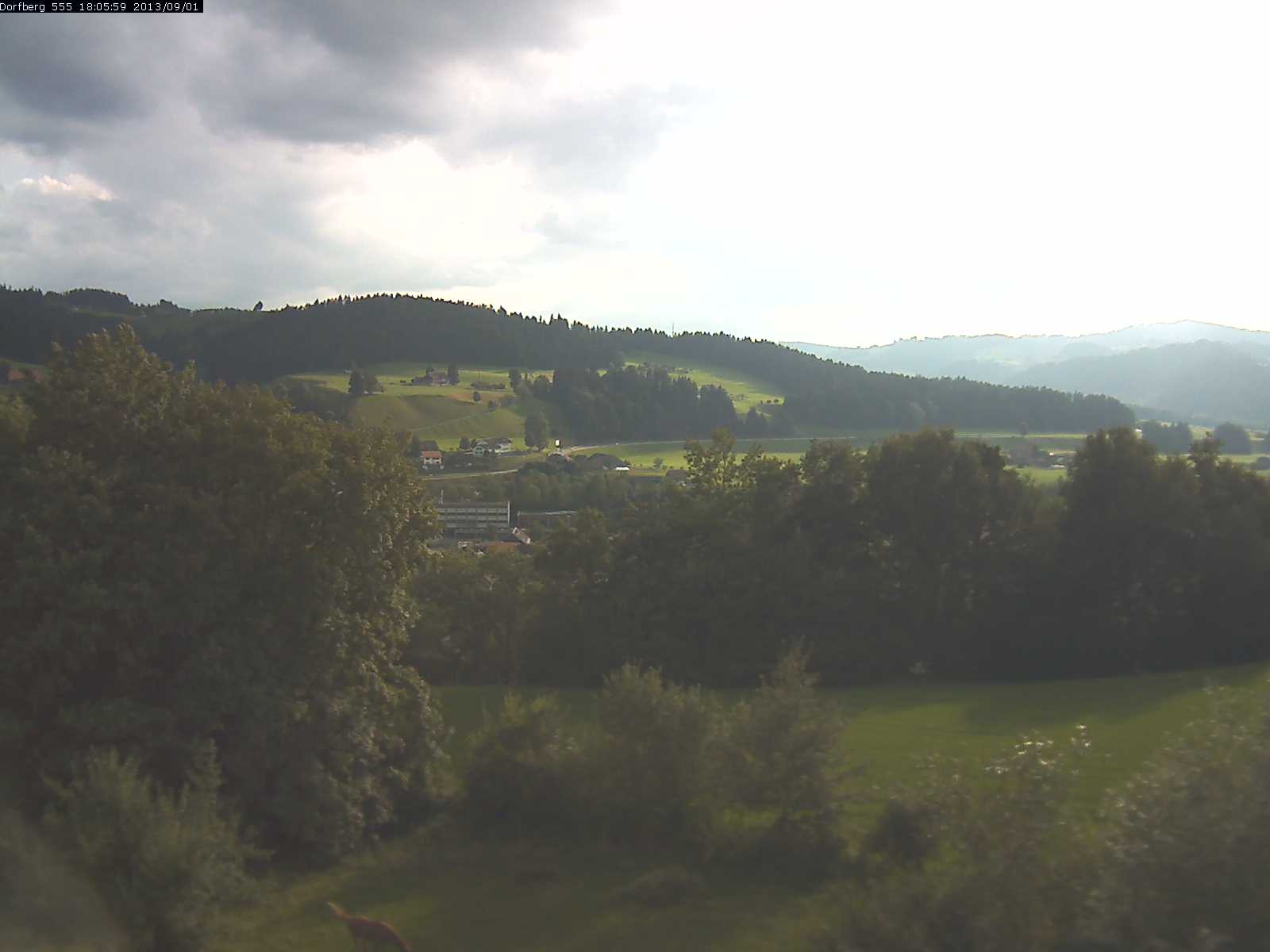 Webcam-Bild: Aussicht vom Dorfberg in Langnau 20130901-180600