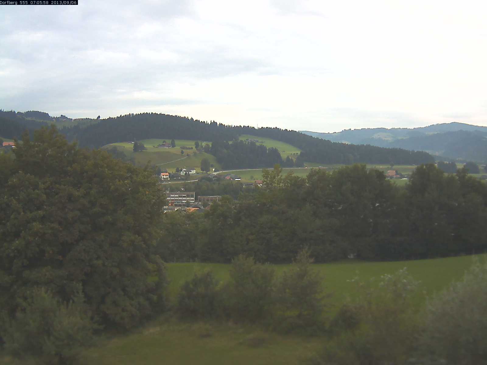 Webcam-Bild: Aussicht vom Dorfberg in Langnau 20130906-070600
