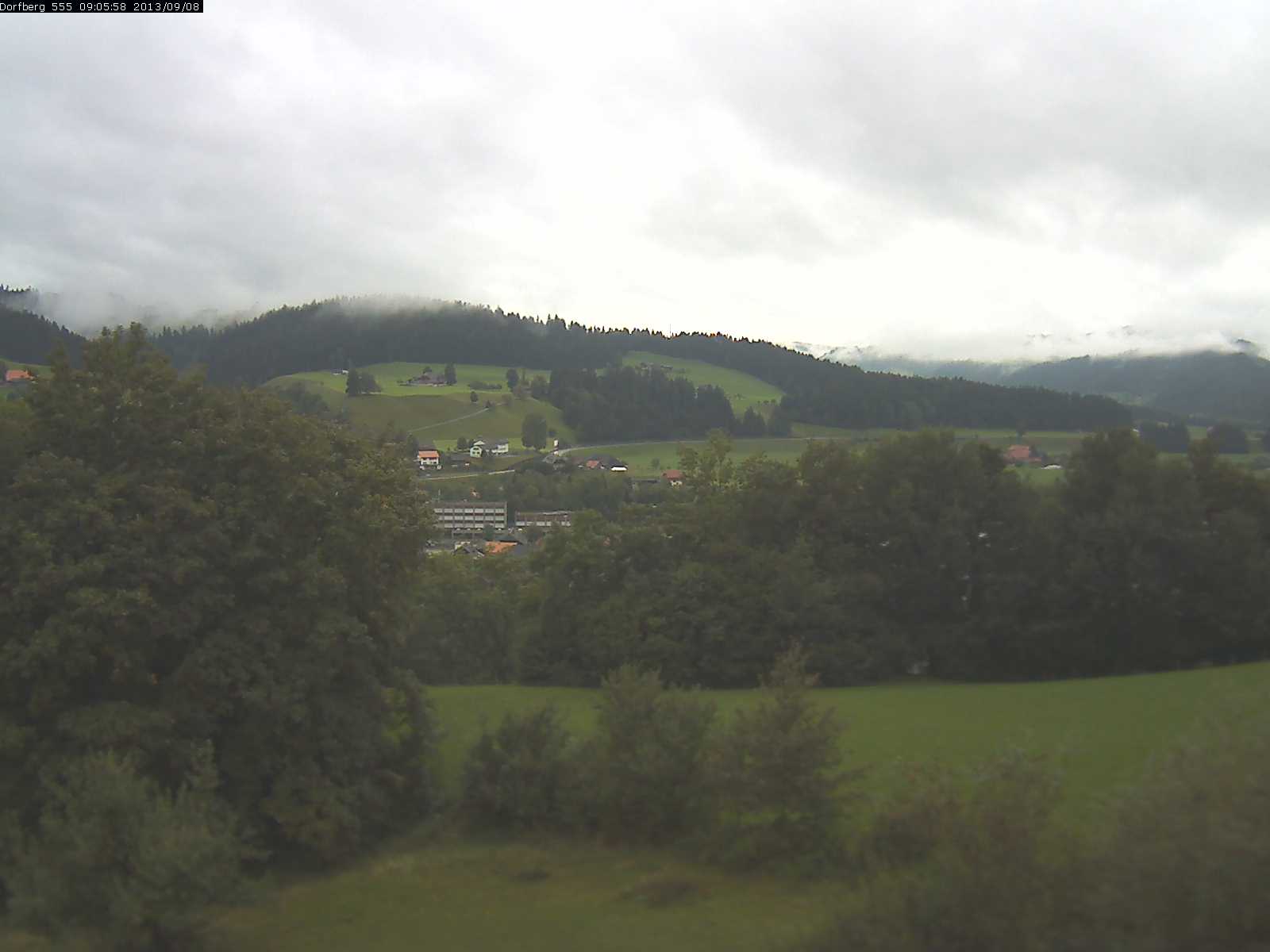 Webcam-Bild: Aussicht vom Dorfberg in Langnau 20130908-090600