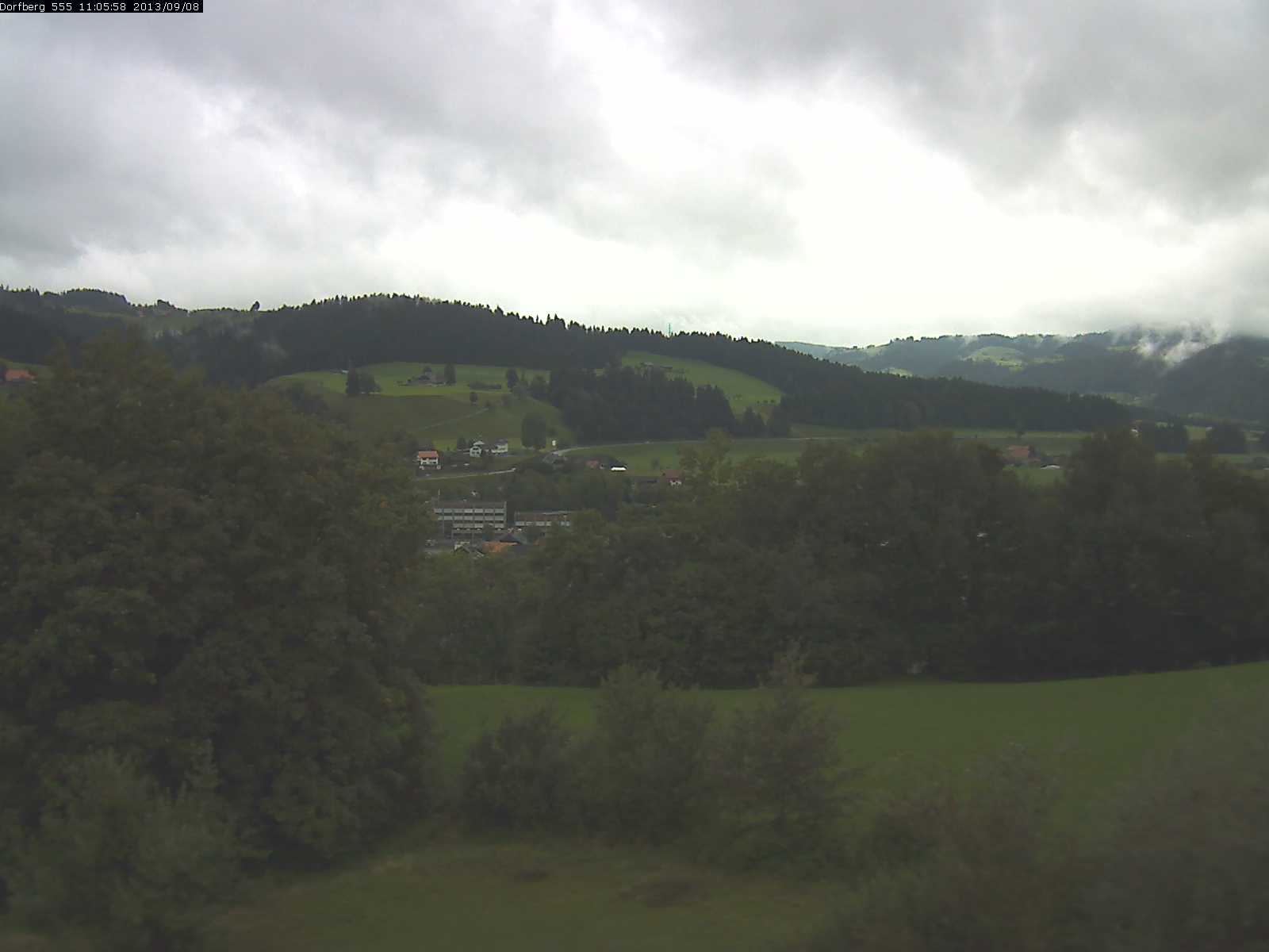 Webcam-Bild: Aussicht vom Dorfberg in Langnau 20130908-110600