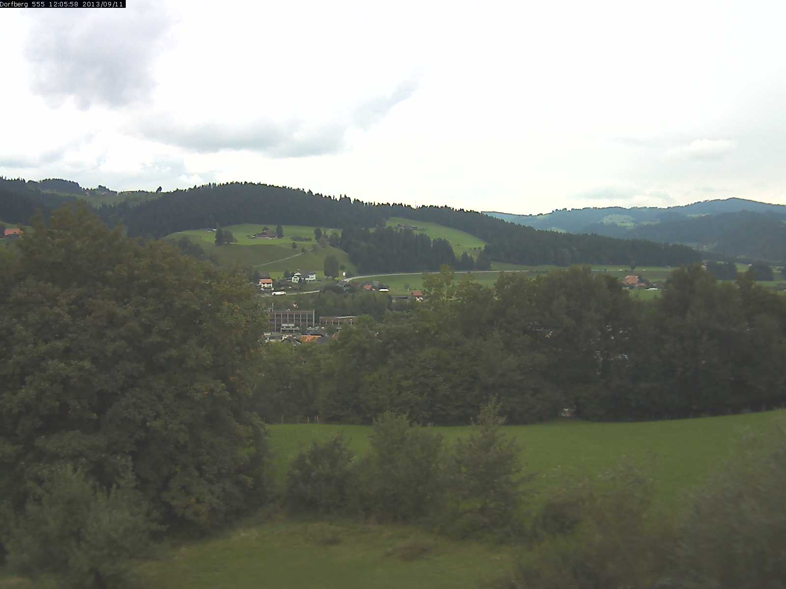 Webcam-Bild: Aussicht vom Dorfberg in Langnau 20130911-120600