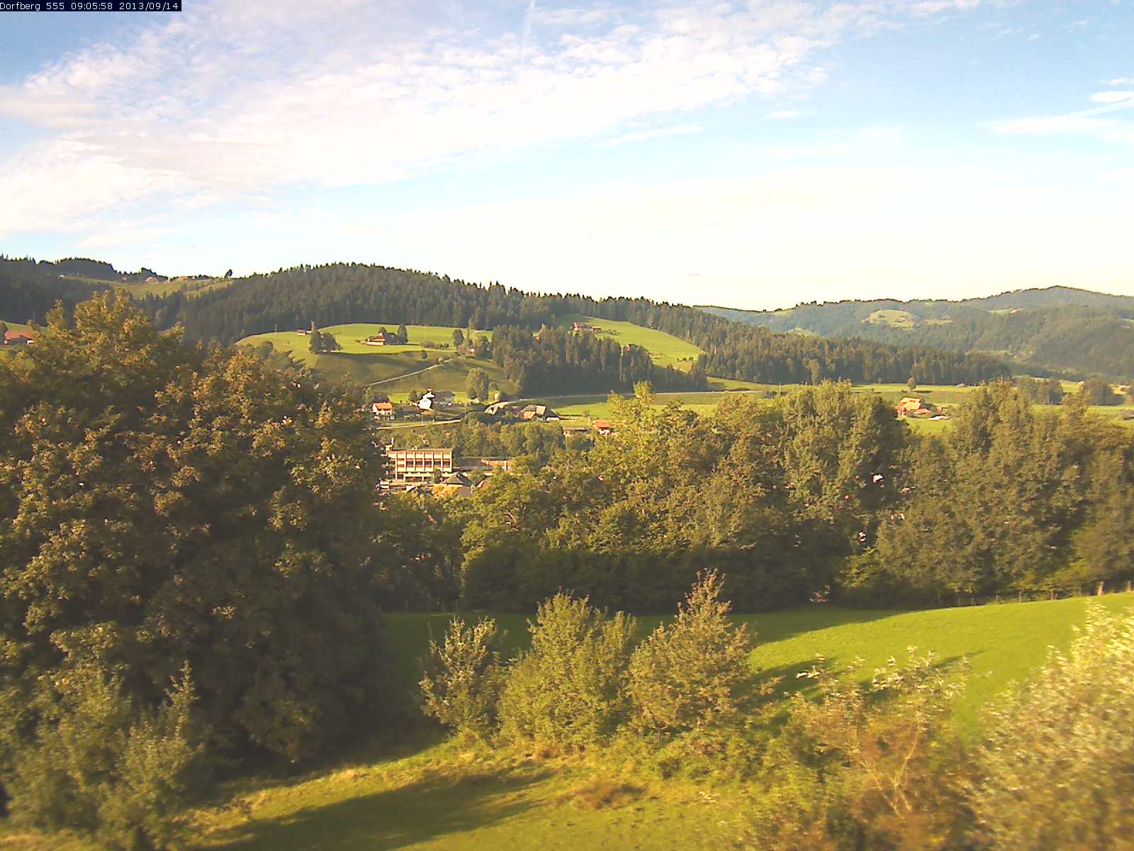 Webcam-Bild: Aussicht vom Dorfberg in Langnau 20130914-090600
