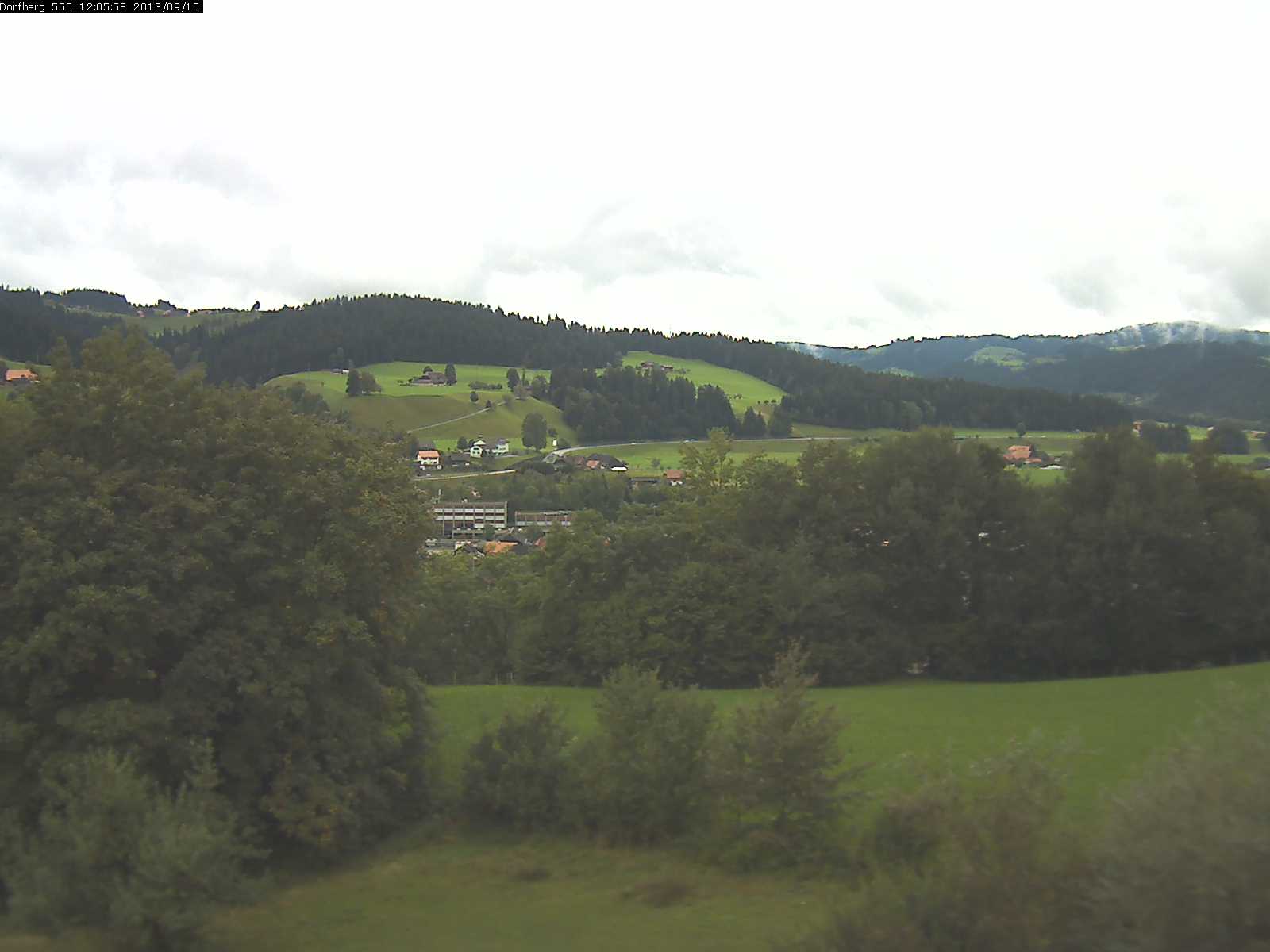 Webcam-Bild: Aussicht vom Dorfberg in Langnau 20130915-120600